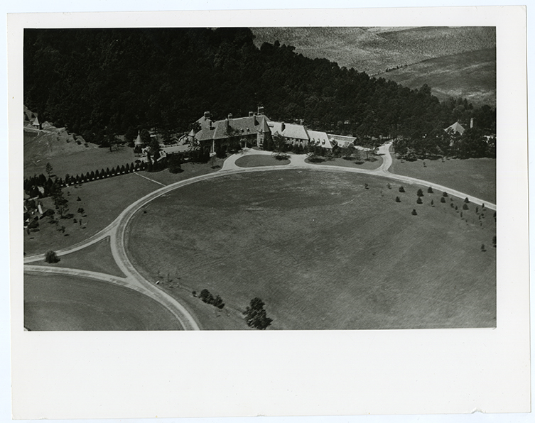 Aerial view of Grayln Estate with curved driveway and expansive lawn