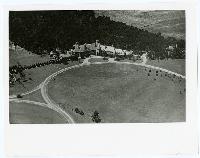 Generated thumbnail: Aerial view of Grayln Estate with curved driveway and expansive lawn 01