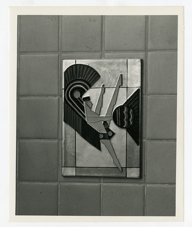 Tiles in bath of Gordon Gray
