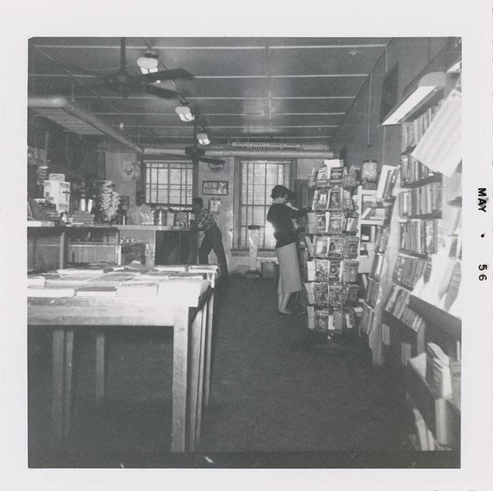 Students shopping for books at the Wake Forest College Bookstore