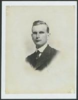 Generated thumbnail: Carl Loven portrait circa 1911-1916 001